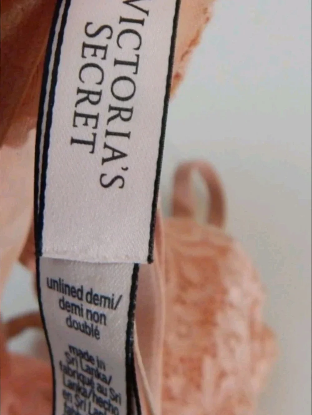 Victoria's Secret Unlined Demi Bra - Picture 3 of 4